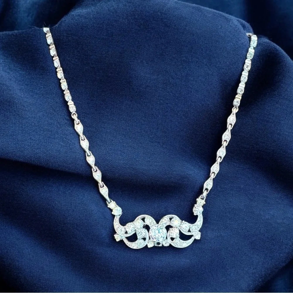 Elegant Vintage Bogoff Rhinestone Necklace (17”)